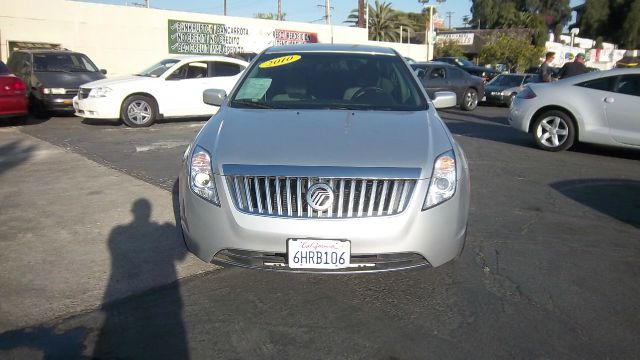 2010 Mercury Milan XLE Van