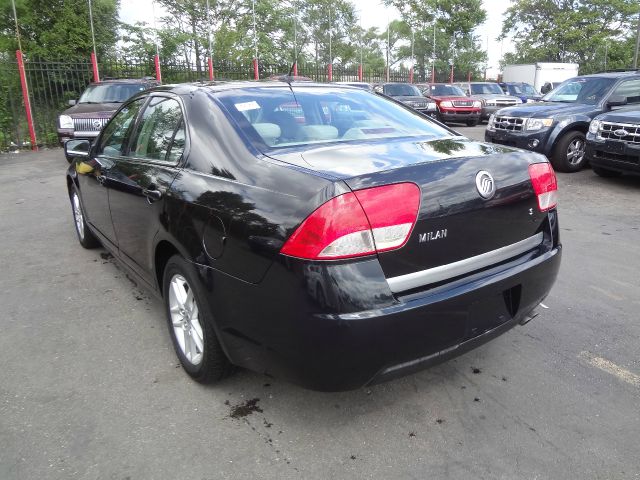 2010 Mercury Milan XLE Van
