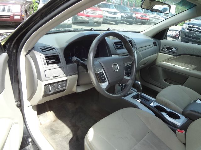 2010 Mercury Milan XLE Van