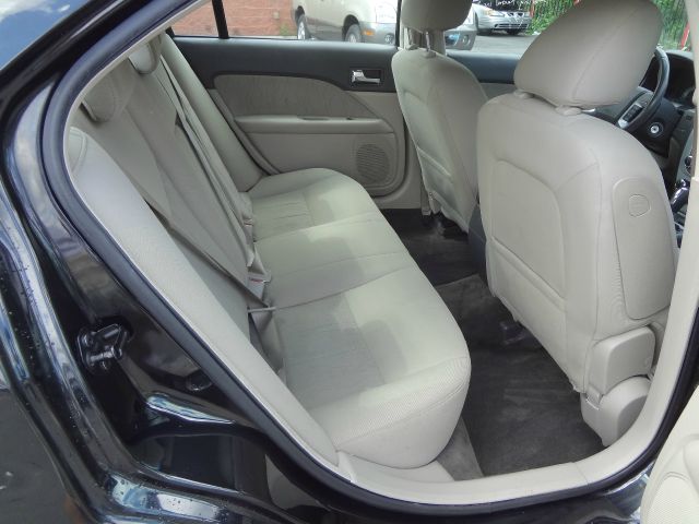 2010 Mercury Milan XLE Van