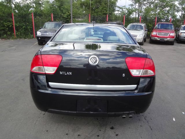 2010 Mercury Milan XLE Van