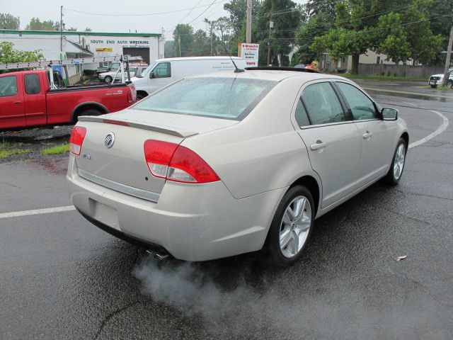 2010 Mercury Milan XLE Van