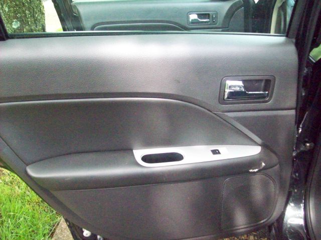 2010 Mercury Milan 4WD Crew Cab LS