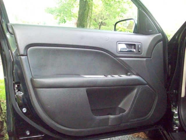 2010 Mercury Milan 4WD Crew Cab LS