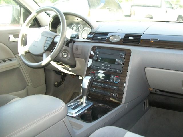 2005 Mercury Montego Coupe