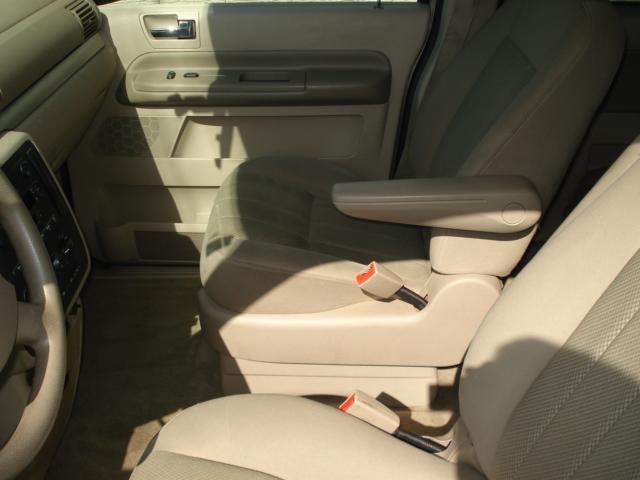2004 Mercury Monterey Base