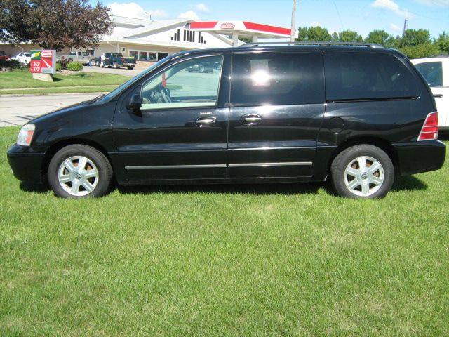 2004 Mercury Monterey Coupe