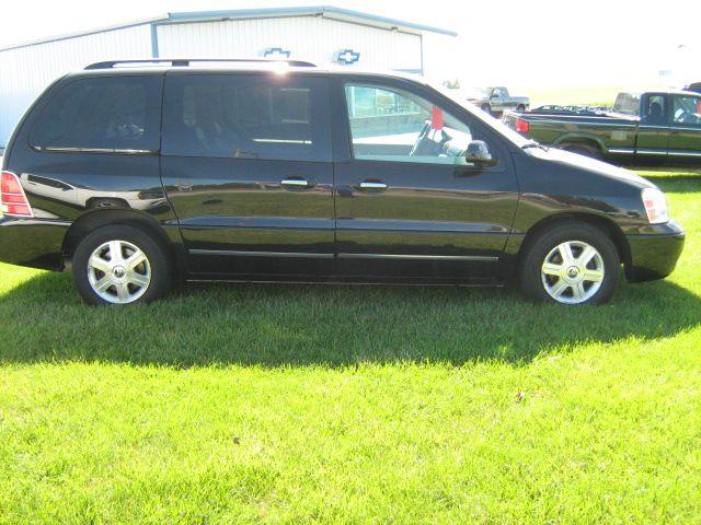 2004 Mercury Monterey Coupe