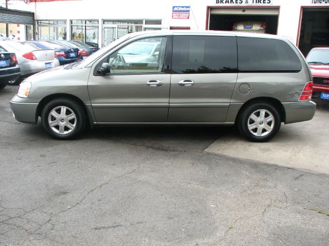 2004 Mercury Monterey Coupe
