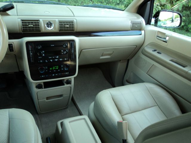 2004 Mercury Monterey Coupe