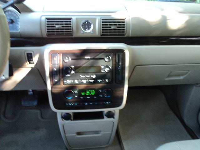 2004 Mercury Monterey Coupe