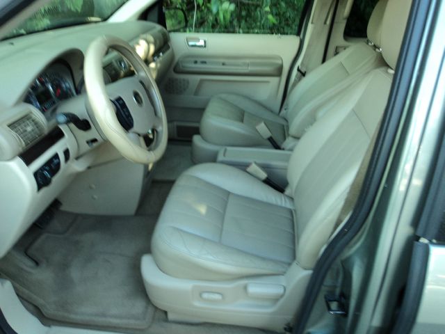 2004 Mercury Monterey Coupe