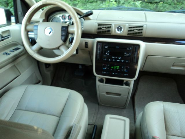 2004 Mercury Monterey Coupe