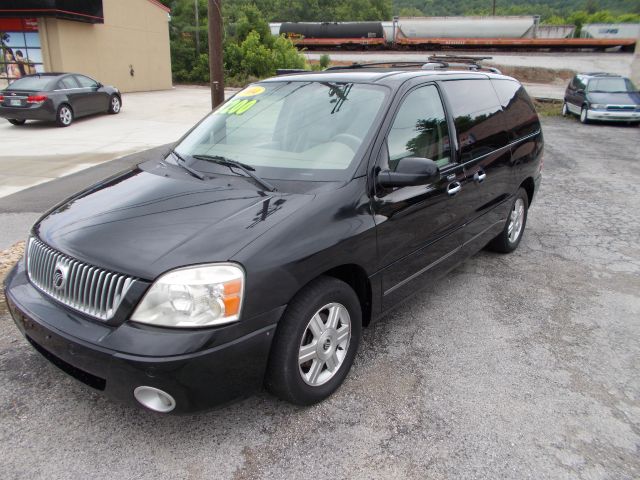 2004 Mercury Monterey LS Flex Fuel 4x4 This Is One Of Our Best Bargains
