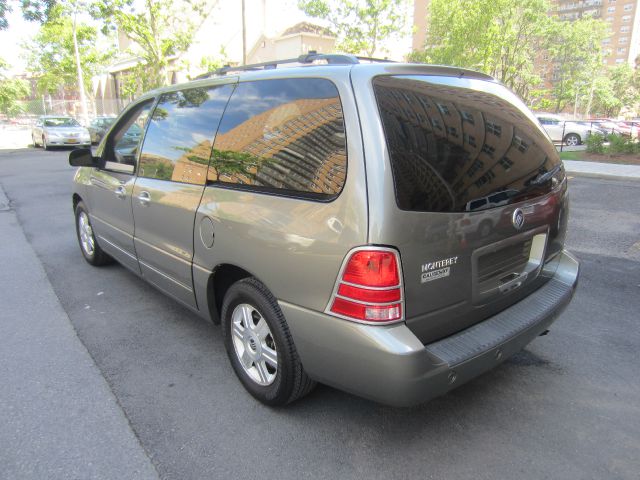 2004 Mercury Monterey LS Flex Fuel 4x4 This Is One Of Our Best Bargains