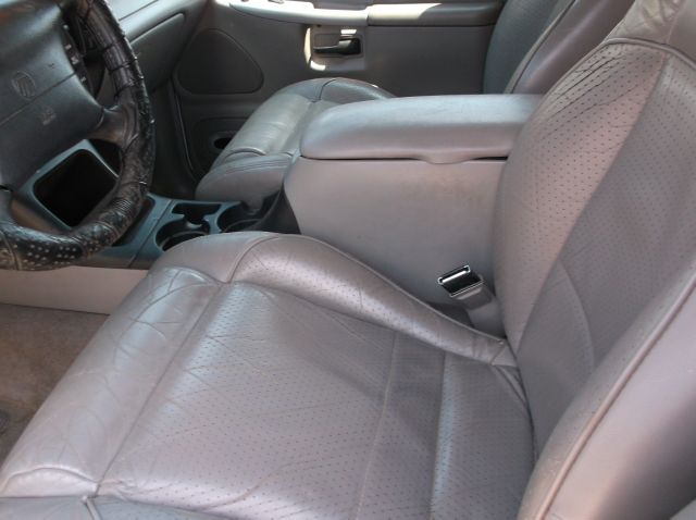 1997 Mercury Mountaineer EX - DUAL Power Doors