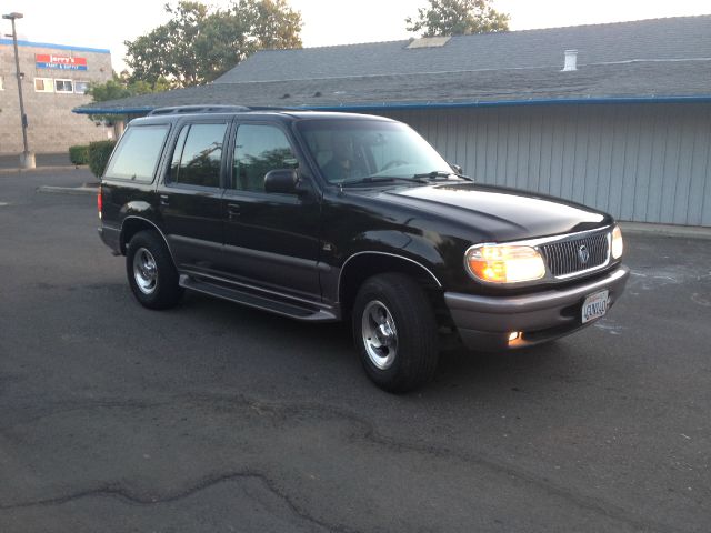 1997 Mercury Mountaineer EX - DUAL Power Doors