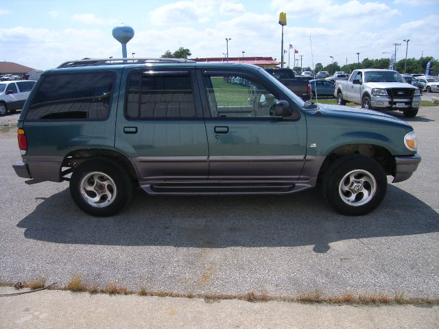 1997 Mercury Mountaineer EX - DUAL Power Doors