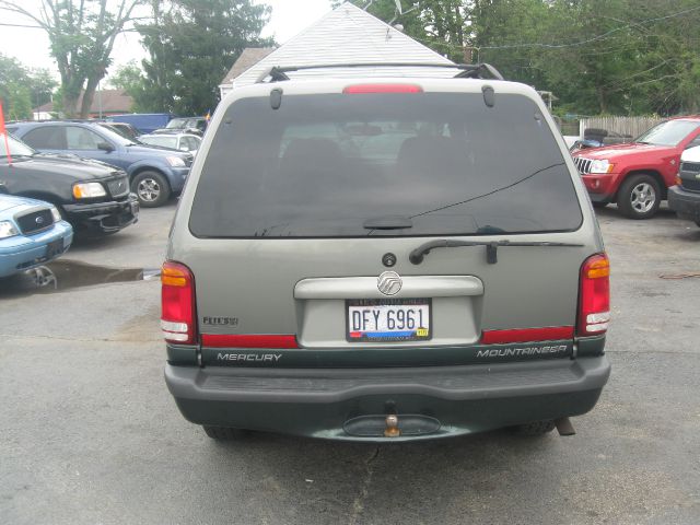 1999 Mercury Mountaineer Ram 3500 Diesel 2-WD