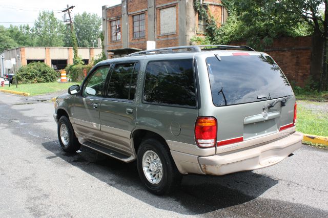 2000 Mercury Mountaineer EX - DUAL Power Doors