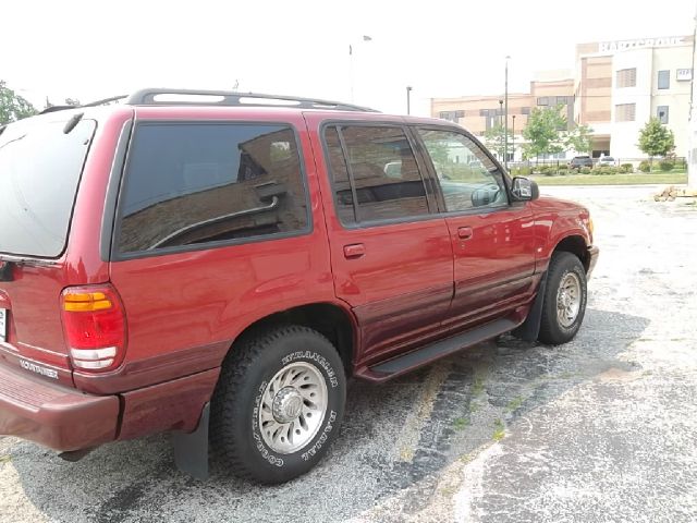2000 Mercury Mountaineer EX - DUAL Power Doors