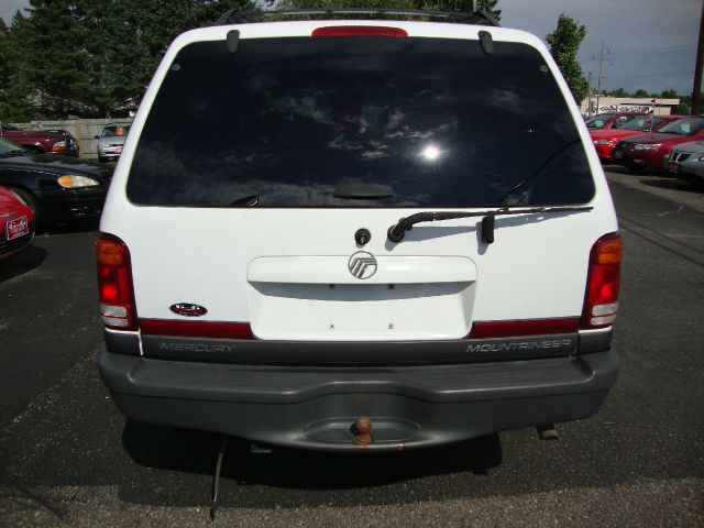 2000 Mercury Mountaineer EX - DUAL Power Doors