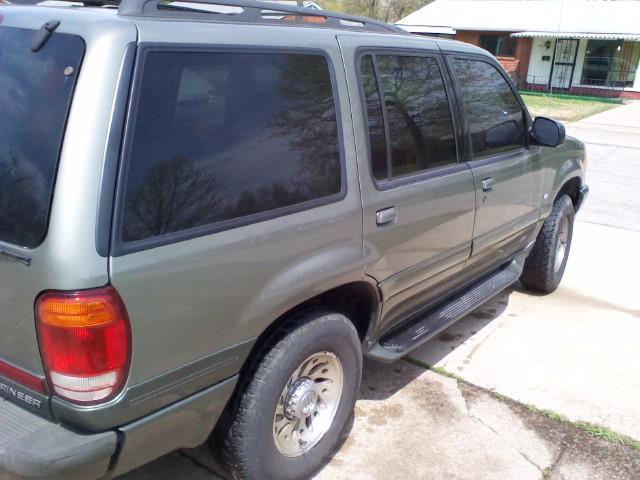 2000 Mercury Mountaineer Unknown