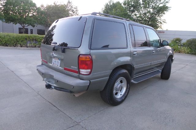 2000 Mercury Mountaineer EX - DUAL Power Doors