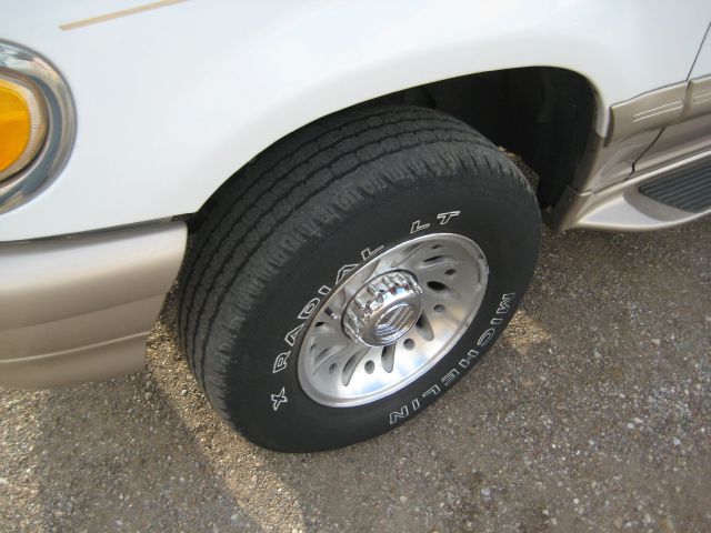 2001 Mercury Mountaineer WGN Manual (GS)