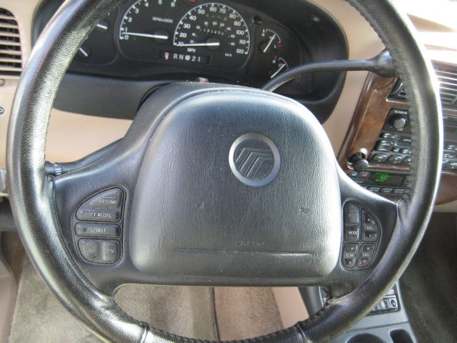 2001 Mercury Mountaineer WGN Manual (GS)