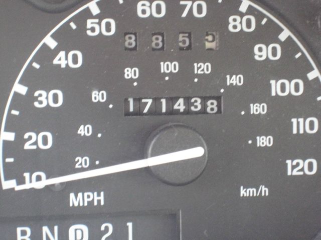 2001 Mercury Mountaineer WGN Manual (GS)