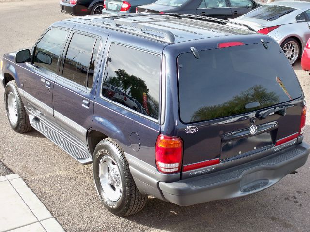 2001 Mercury Mountaineer EX - DUAL Power Doors