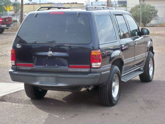 2001 Mercury Mountaineer EX - DUAL Power Doors