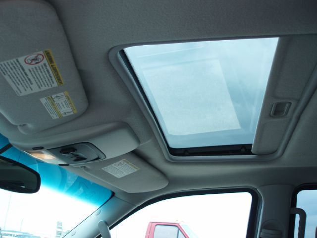 2002 Mercury Mountaineer EX - DUAL Power Doors