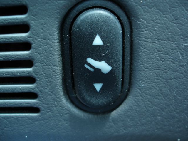 2002 Mercury Mountaineer EX - DUAL Power Doors