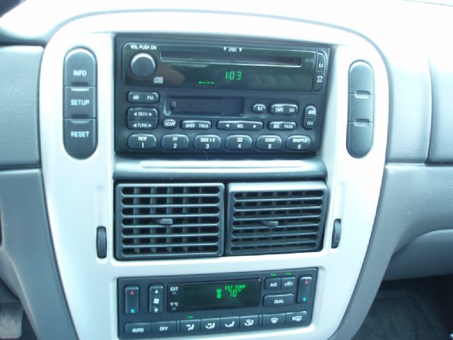 2002 Mercury Mountaineer EX - DUAL Power Doors