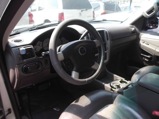 2002 Mercury Mountaineer EX - DUAL Power Doors