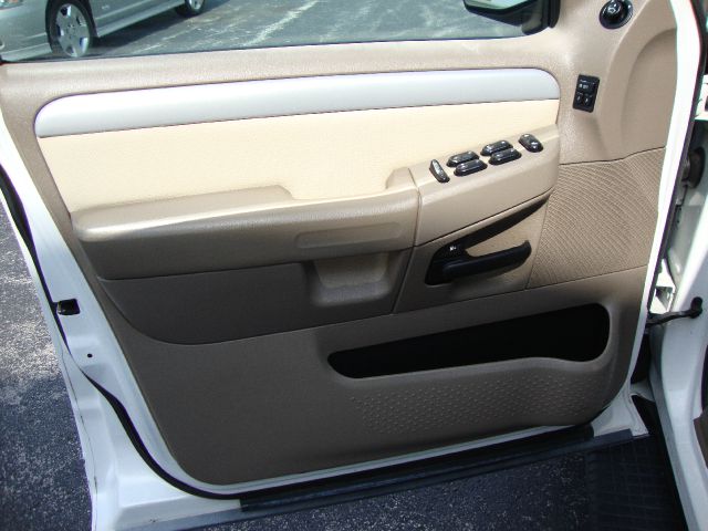 2002 Mercury Mountaineer EX - DUAL Power Doors