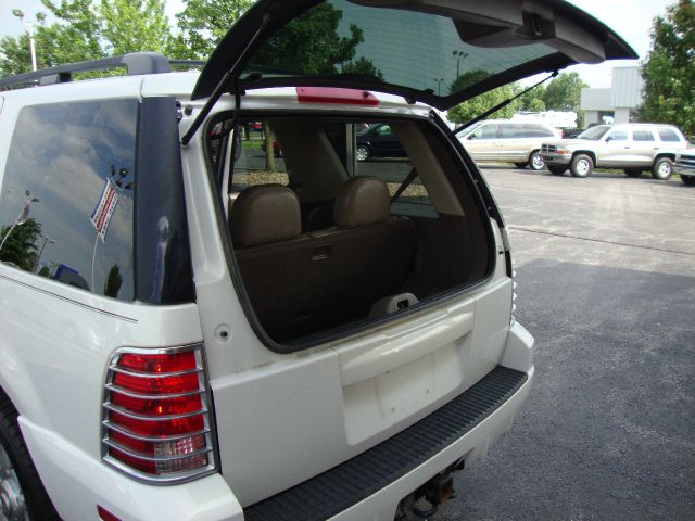 2002 Mercury Mountaineer EX - DUAL Power Doors