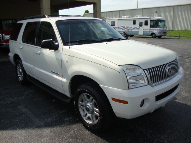 2002 Mercury Mountaineer EX - DUAL Power Doors