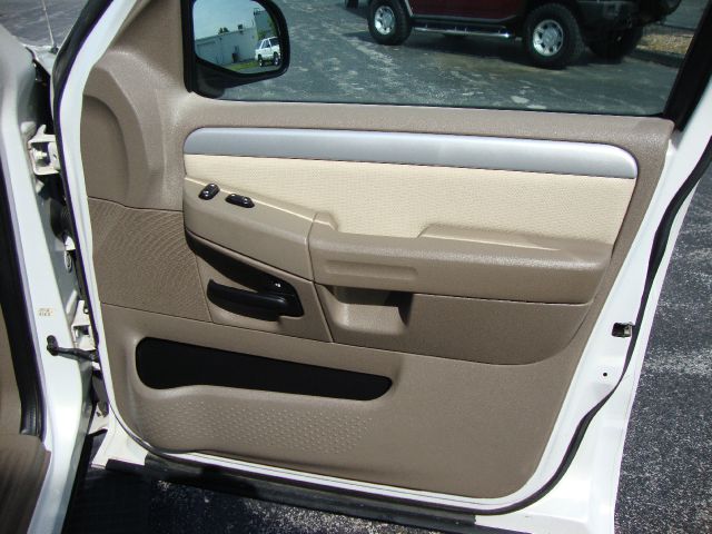 2002 Mercury Mountaineer EX - DUAL Power Doors