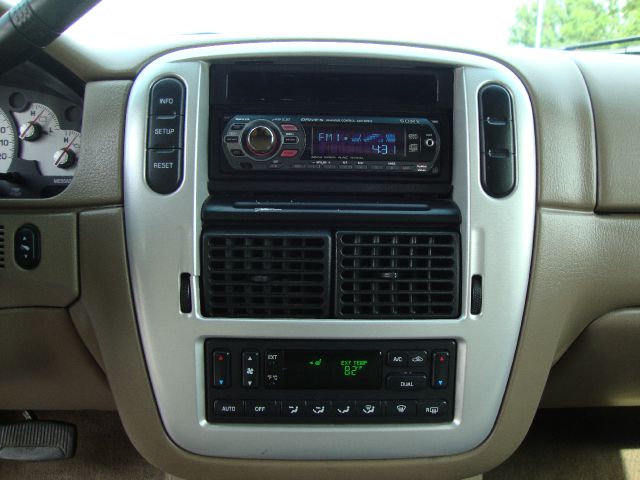 2002 Mercury Mountaineer EX - DUAL Power Doors