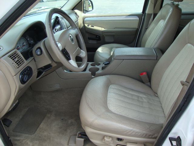 2002 Mercury Mountaineer EX - DUAL Power Doors