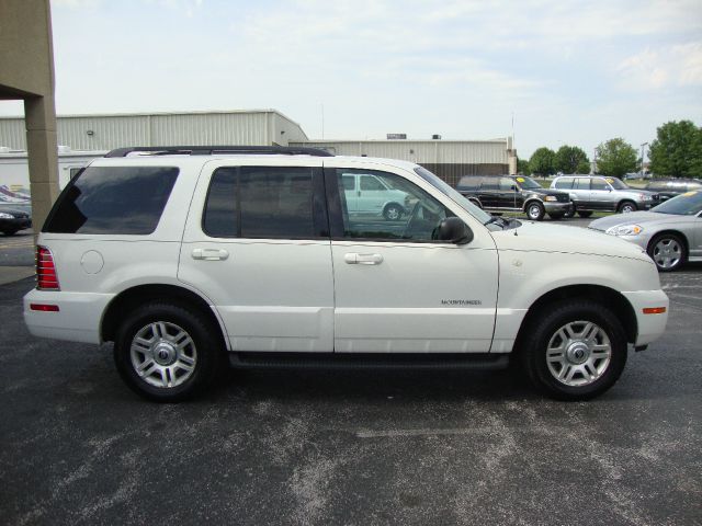 2002 Mercury Mountaineer EX - DUAL Power Doors