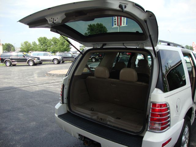 2002 Mercury Mountaineer EX - DUAL Power Doors