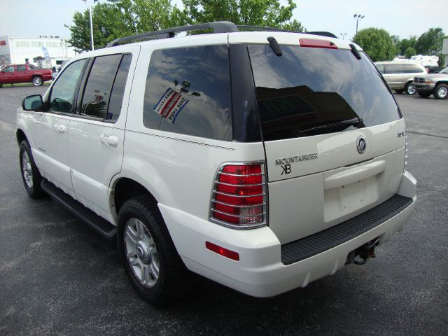2002 Mercury Mountaineer EX - DUAL Power Doors