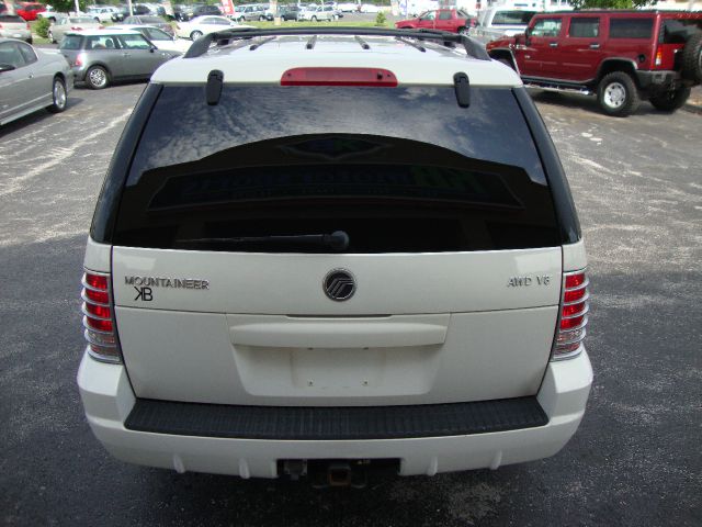 2002 Mercury Mountaineer EX - DUAL Power Doors