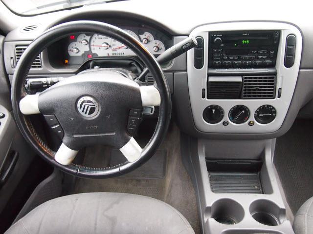 2002 Mercury Mountaineer EX - DUAL Power Doors