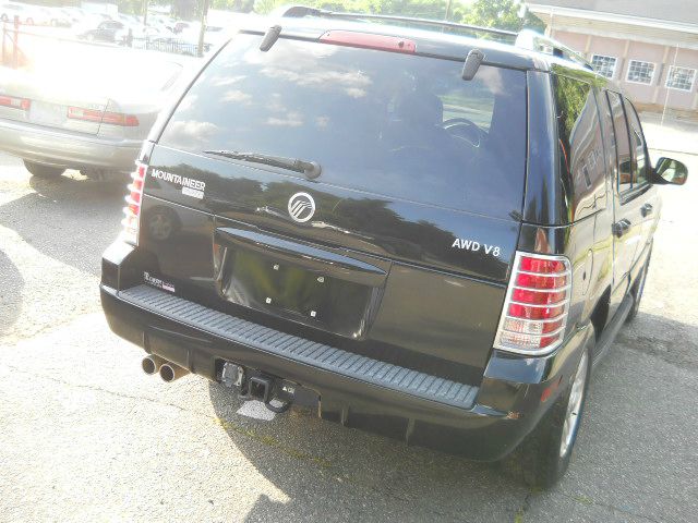 2002 Mercury Mountaineer EX - DUAL Power Doors
