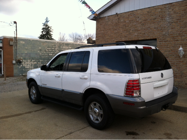 2002 Mercury Mountaineer EX - DUAL Power Doors